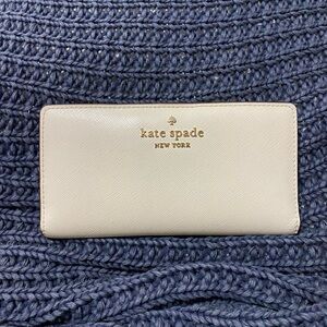 Kate Spade Schuyler Large Slim Bifold Wallet